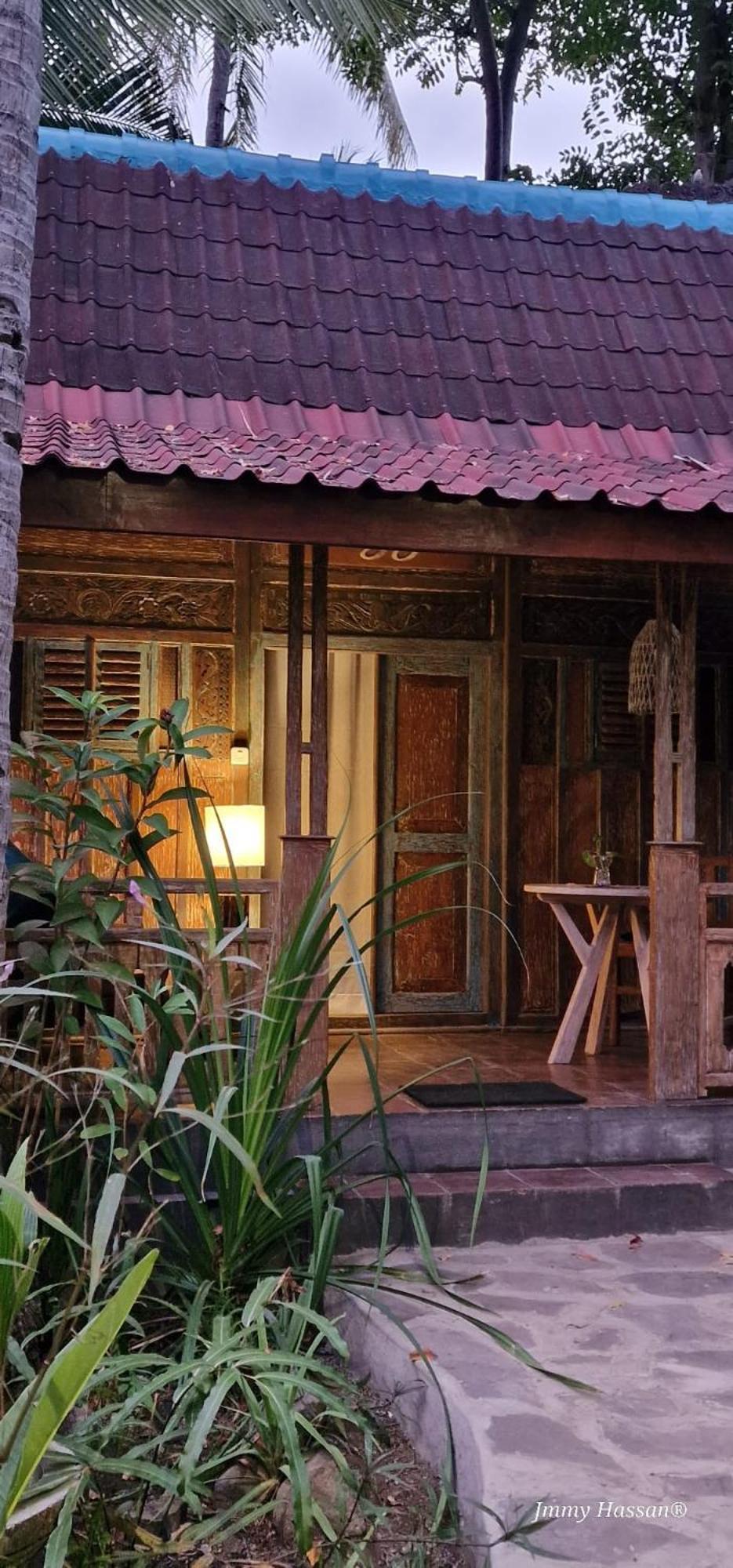 Villas Light House - Eco-Traditional Joglo Джили Трауанган Екстериор снимка